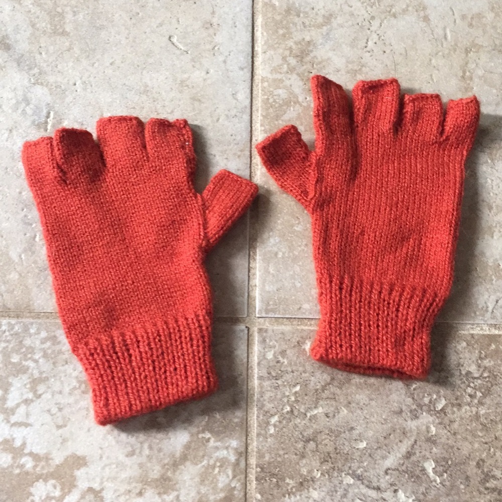 Orange gloves